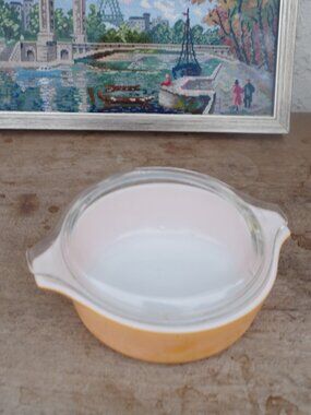 Vintage Peach Solid Pyrex Bowl With Lid